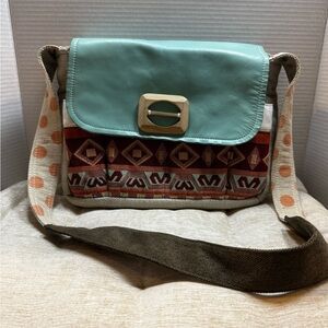 Sage and Harper Messenger Bag. Stylish design